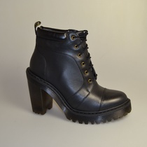 dr martens averil sendal zwart 